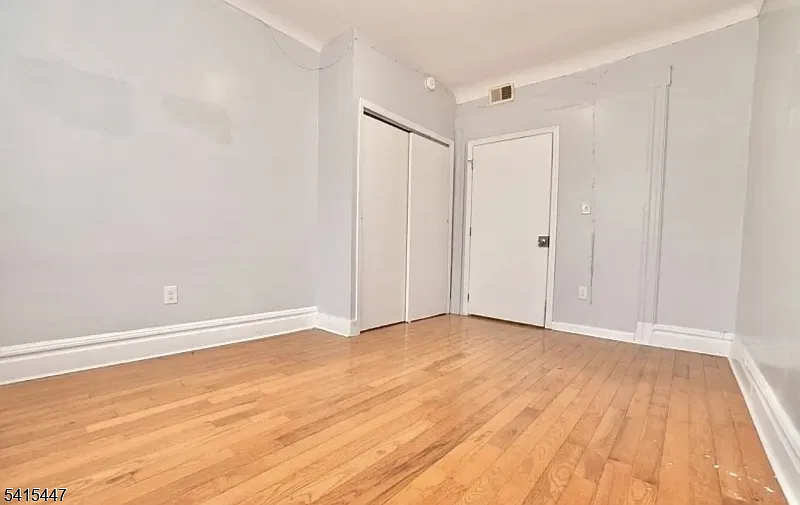 20 Stuyvesant Ave — Photo 4