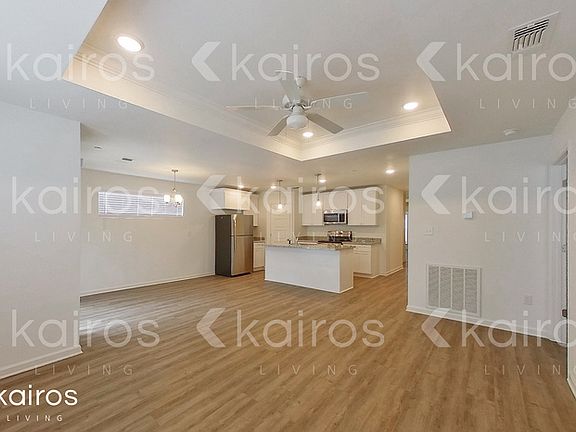 3rd image of 11498 Camden Court Cir