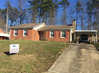 4621 Pennoak Rd, Greensboro, NC 27407