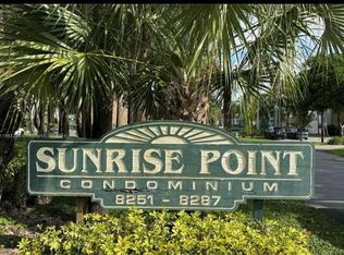 8281 SW 128th St APT 101, Pinecrest, FL 33156