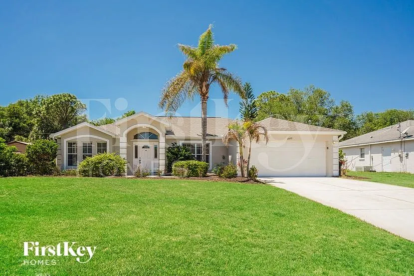 3 bed, 2.0 bath, 1438 sqft, $2,030 — Photo 1