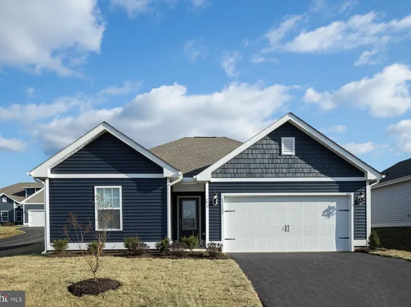 17068 Rollins Rd, Bowling Green, VA 22427