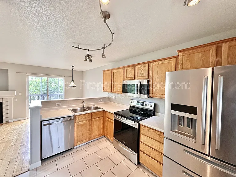 2269 E 103rd Ave — Photo 6