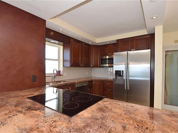 4th image of 1610 N Ocean Boulevard #904