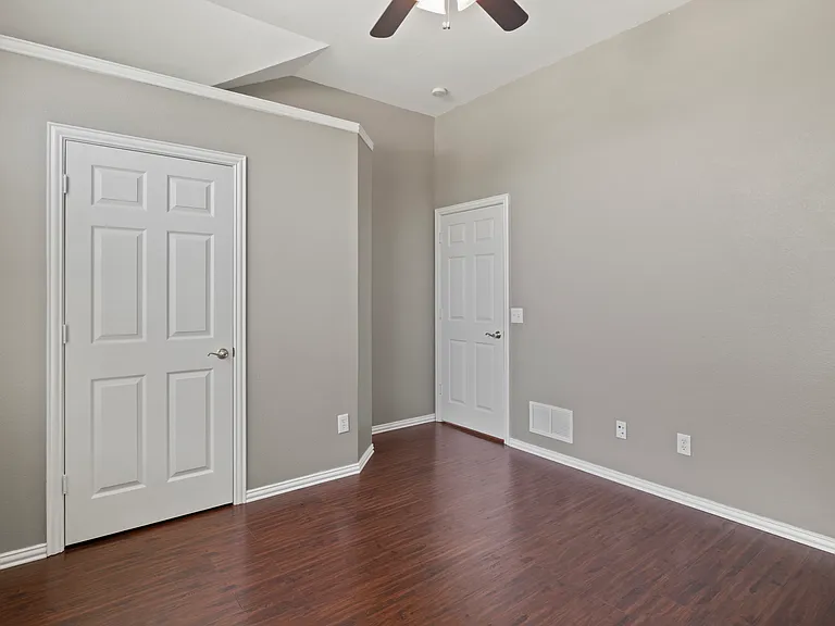 1003 Hunters Creek Dr — Photo 9