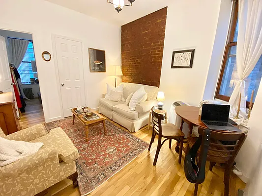 Rented by J PRESTON AND ASSOCIATES INC | media 13