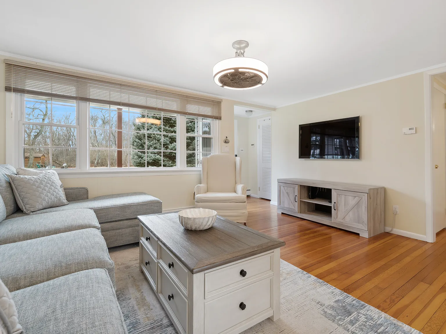 Charming Greenport Rental - Close To All! — Photo 3