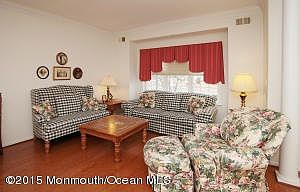 2nd image of 11 Gascony Cir