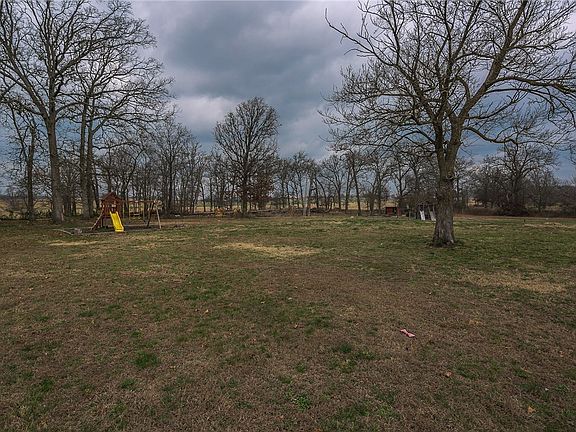 3rd image of 8367 Windsong Ln