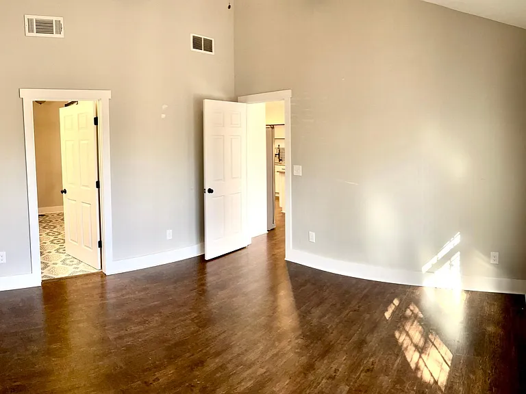 1621 Gilston Ct — Photo 8