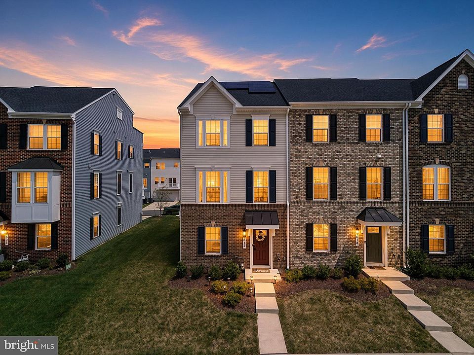 1st image of 612 Maple Lawn Dr