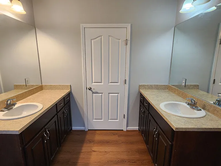 4525 Village Ct — Photo 12