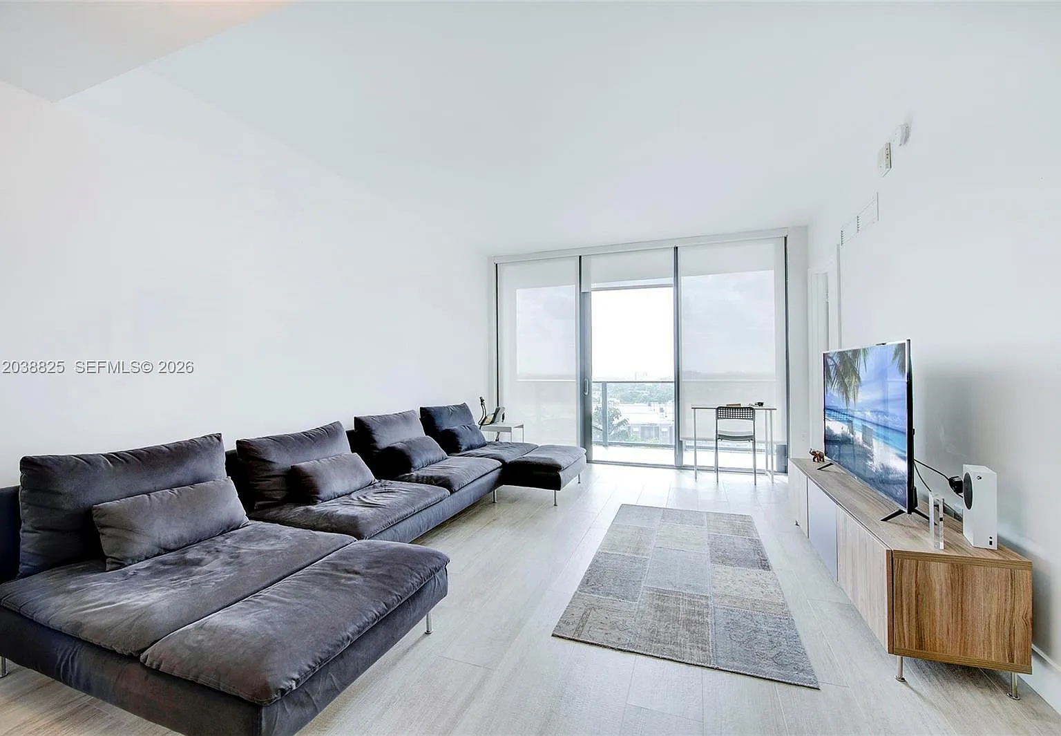 3401 Midtown Condo — Photo 2