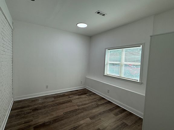 3rd image of 2105 Vista Dale Ct #3