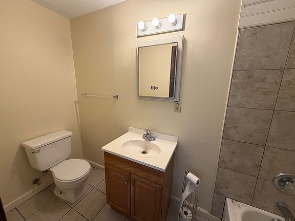 4th image of 319 Main St #2