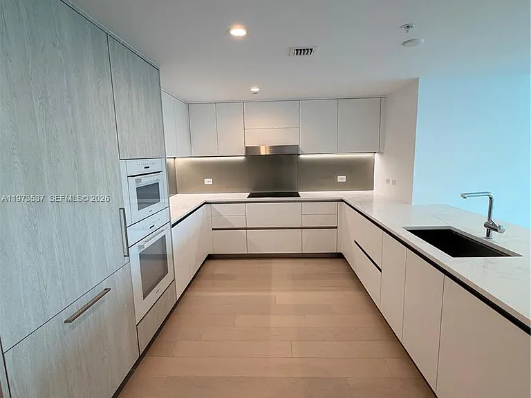 9201 E Bay Harbor Dr #309 — Photo 7