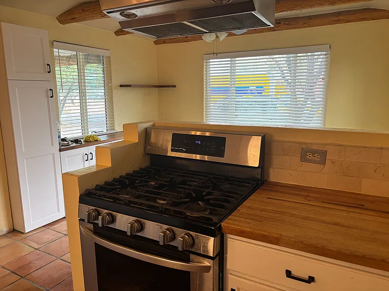 2537 N Orchard Ave — Photo 6