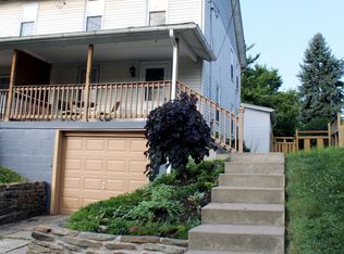 1042 Hurl Ln, Pittsburgh, PA 15236