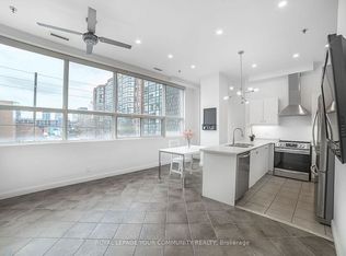 700 King St W #218, Toronto, ON