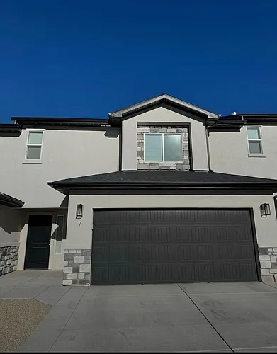 668 E Fiddlers Cove Dr Photo 1