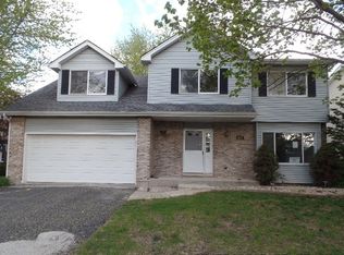 113 S Canyon Dr, Bolingbrook, IL 60490