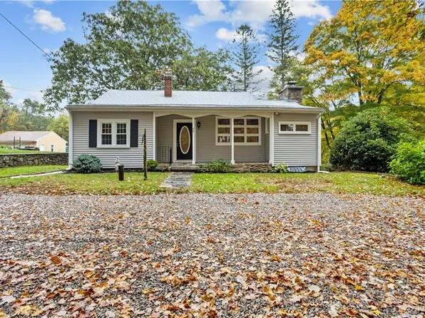 26 Paulette St, Burrillville, RI 02839