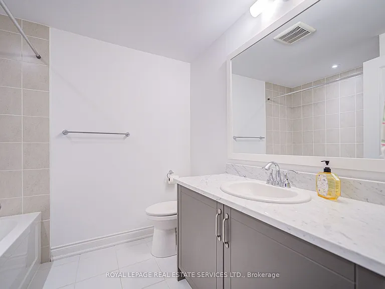 30 Lunar Cres #47 — Photo 26