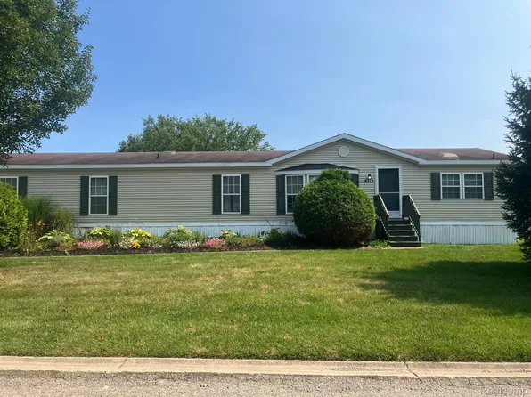 228 Hidden Rdg, Morrice, MI 48857