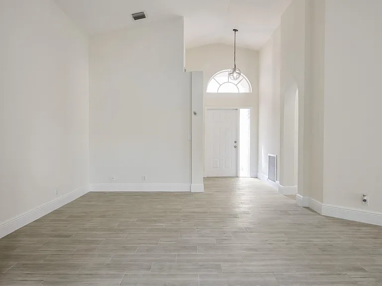 172 Jones Creek Dr — Photo 9