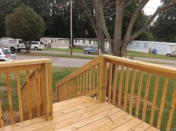 5th image of 107 Starling Dr