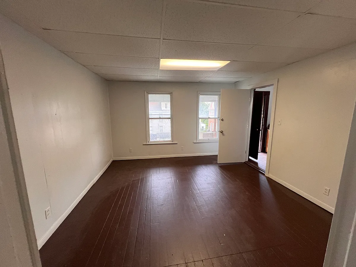 Building Photo - 1112 Lenox Ave #2F