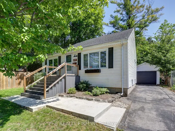 697 Victoria St, London, ON N5Y 4C3