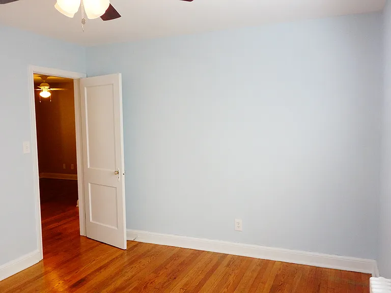 8405 Greenwood Ave — Photo 14