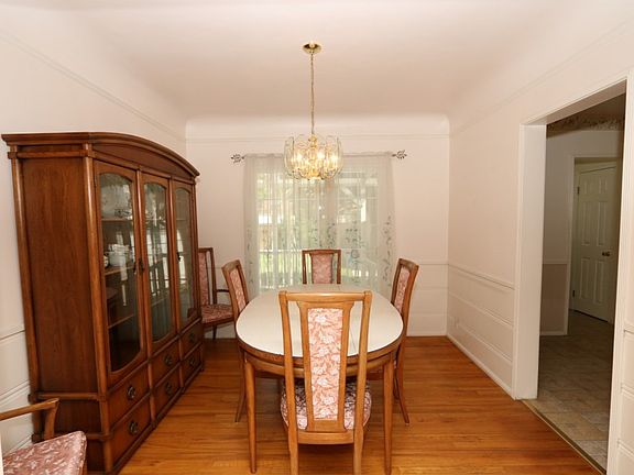 5th image of 742 N Sparks St