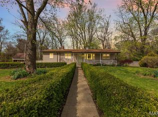 19 Dale Dr, Saint Charles, MO 63303