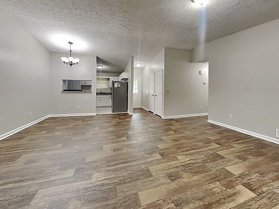 3rd image of 2093 Drake Ct