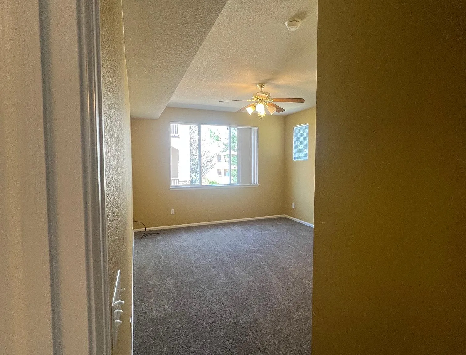 2 bed, 1144 sqft, $2,150 — Photo 4