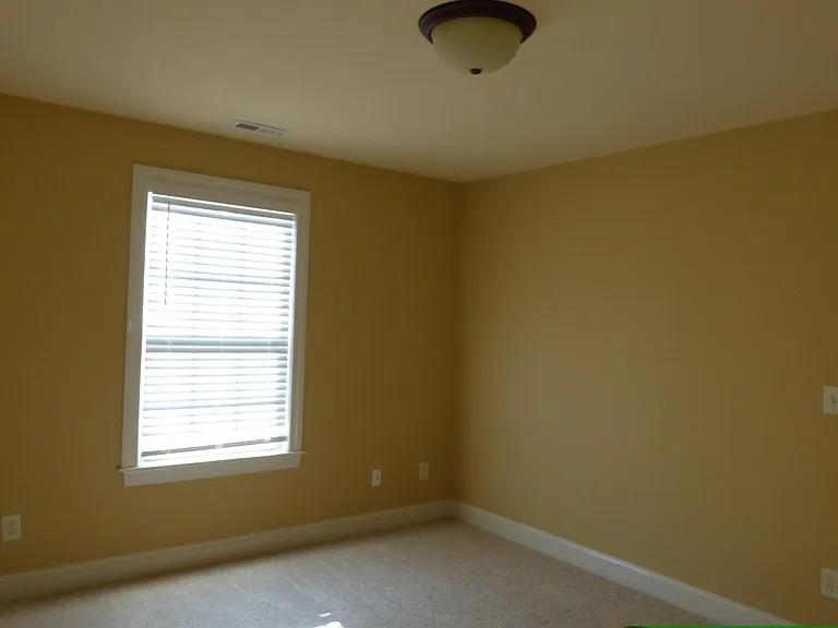 100 Mayfair Ct — Photo 31