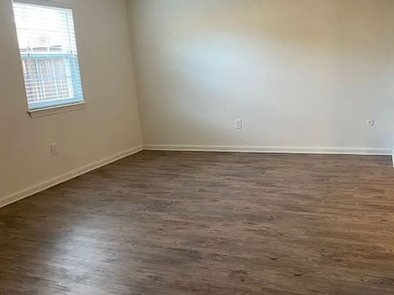 Eastwind Apartments — Photo 68
