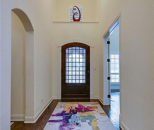 4th image of 405 Whittier St