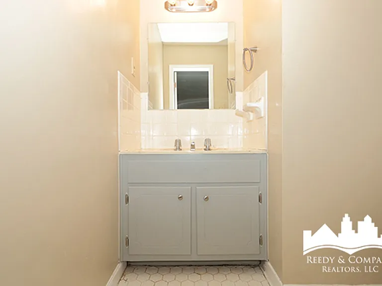 3782 Wychemere Dr — Photo 8