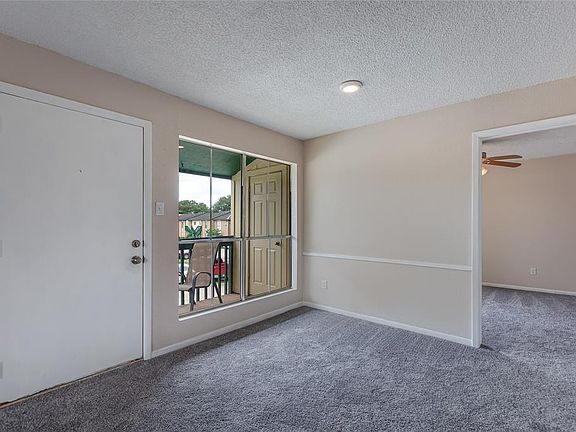 Breakfast room off the front door