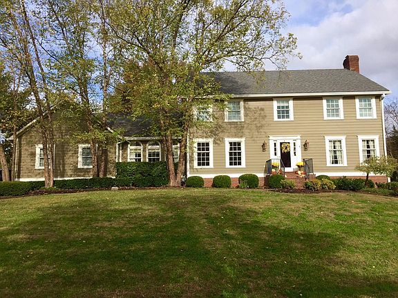 3rd image of 2105 Woodmont Dr
