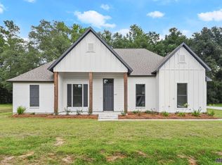 7257 Riverbank Dr, Denham Springs, LA 70706