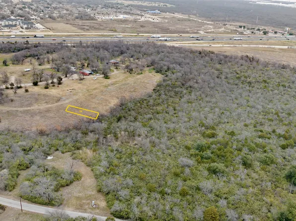 24 Medford Rd, Grand Prairie, TX 75052