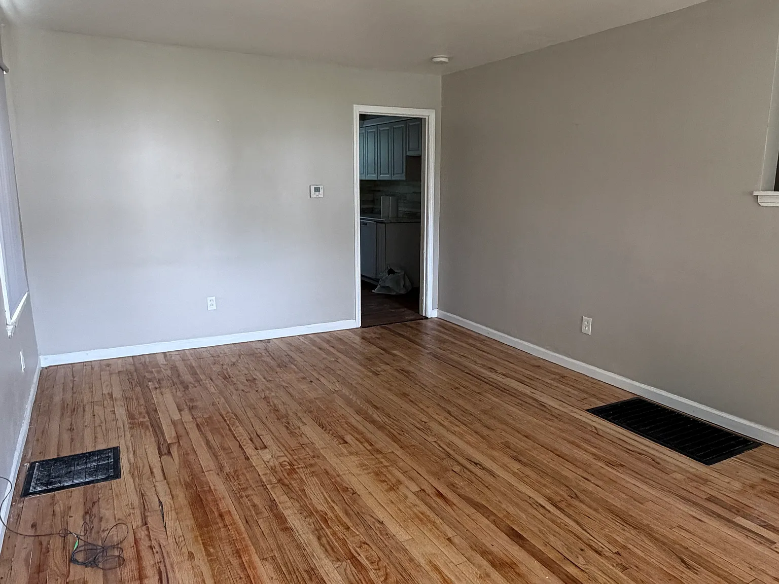 2 bed, $1,000 — Photo 3