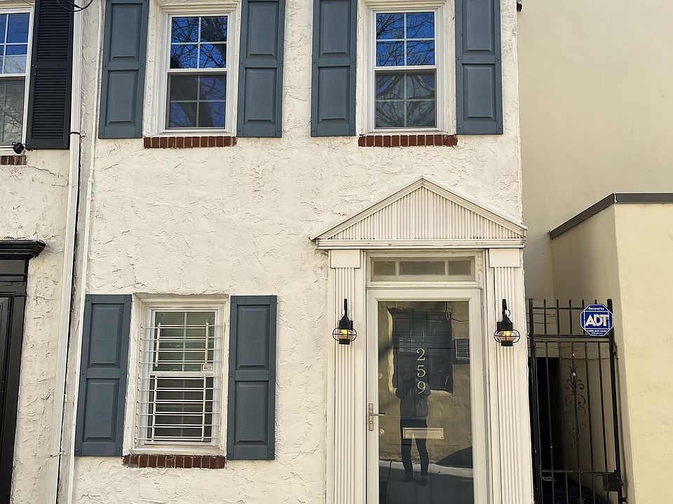 1st image of 259 S Hutchinson St #1