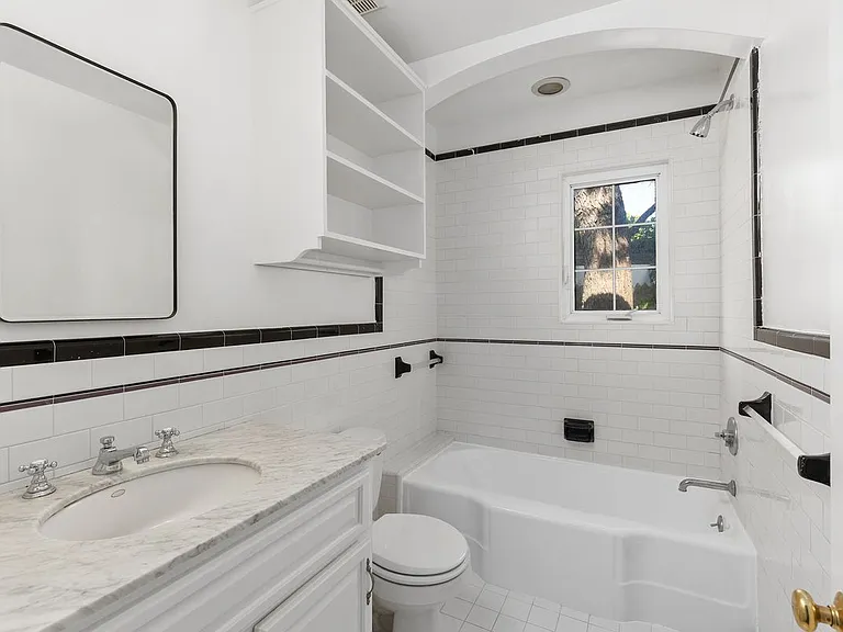 720 N Harper Ave — Photo 15