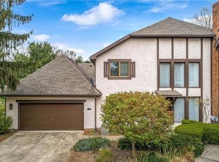 36 S Bentley Dr SE, Canton, OH 44709