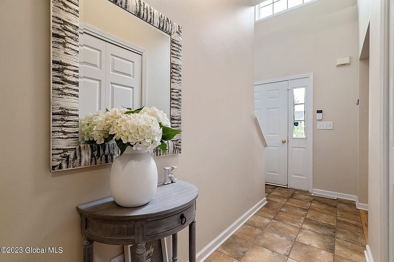 4th image of 37 Victoria Way